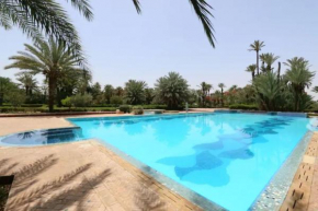 Suite dans la palmeraie refaite à neuf grande Terrasse Dar Dmana